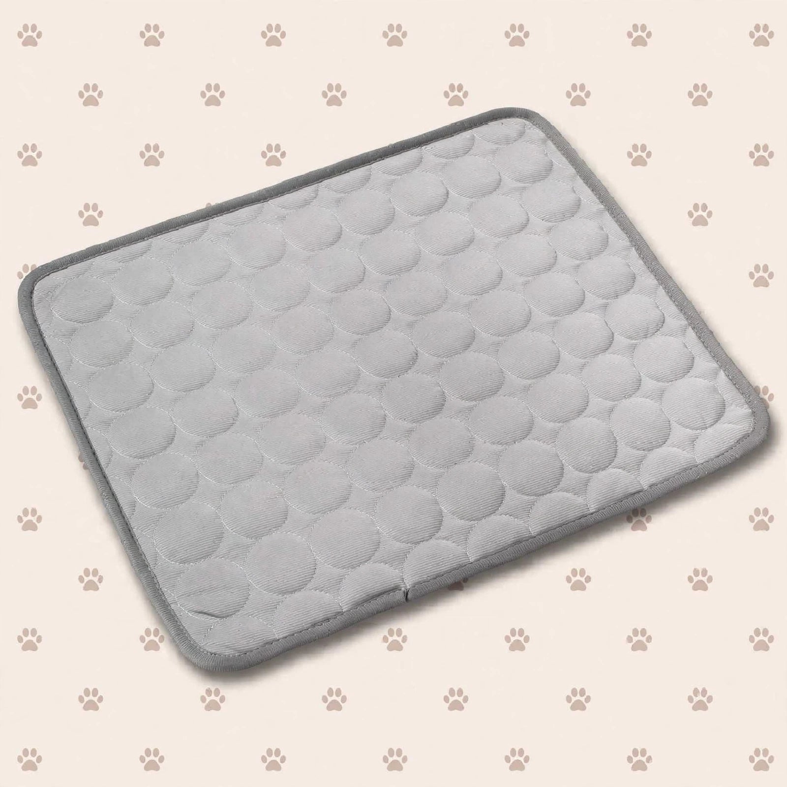 Tapis rafraîchissant gris clair pour animaux de compagnie, été